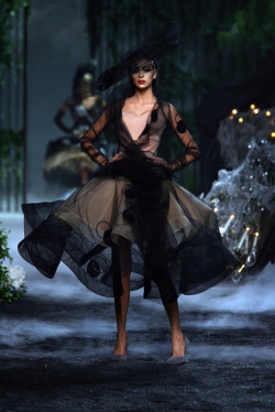 cinderellas-stilettos:  Christian Dior |