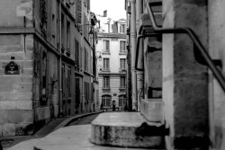 citylandscapes:  Midnight in Paris Source: