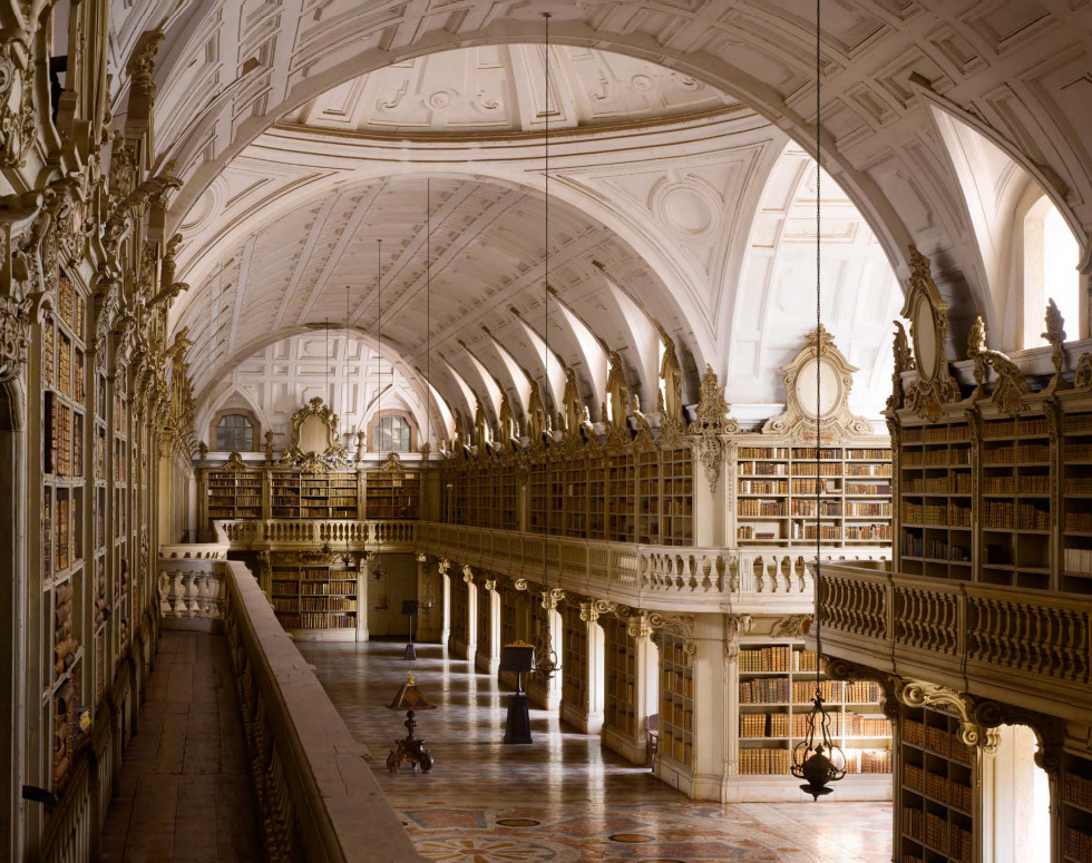 kateoplis:  The Library: A World History 