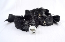 kittensightings:  Please do not remove credits/links, thanks. Black fur collar and cuffs set, now available at KittenSightings.