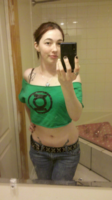 AnarchyDoll is one sexy green lantern in her cell shot.