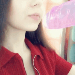 kinky-dinkyy:It’s too big for my mouth