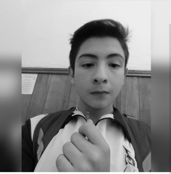 el-tio-guay:  Chico de 15 años, otro hetero engañado  Se hacen peticiones