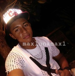maxlunamax1:Mas de este chico de carretera a masaya, mostrando culo, verga y huevos… van a llevar… Nicaragüense.