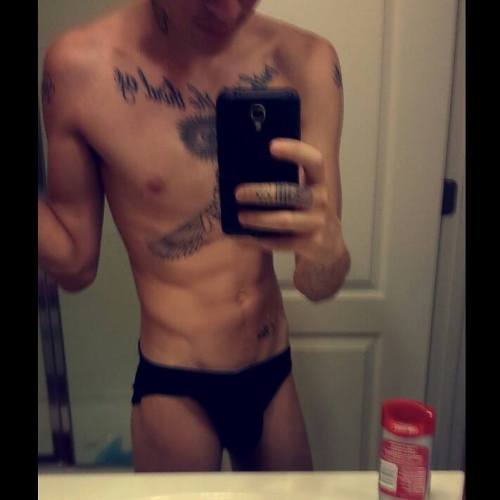     More sexy pics from Zay Zay.  Thanks for the sexy pics Zay Zay.  Show him some love and maybe he’ll show us more.  He’s a 19 y/o hottie just looking for some friends out there.    Who’s down?  Hit him up at: https://www.facebook.com/isaiah.torres.54
