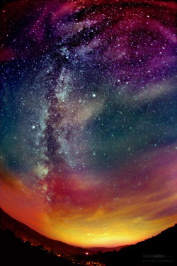 spaceexp:  Colours of the night . Photo by Dariusz Łakomy. . 