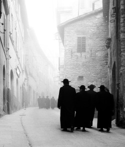 italianthingsimiss:  Elio Ciol Via Portica-Assisi, 1958 