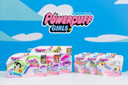 Collect and connect the Powerpuff Girls Storymaker Playsets to create your own adventures! 