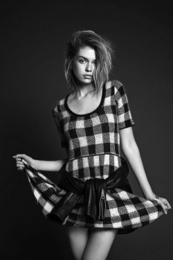 senyahearts:  Stella Maxwell - For Love &amp; Lemons: Knitz Fall 2014 Collection Photographed by: Zoey Grossman