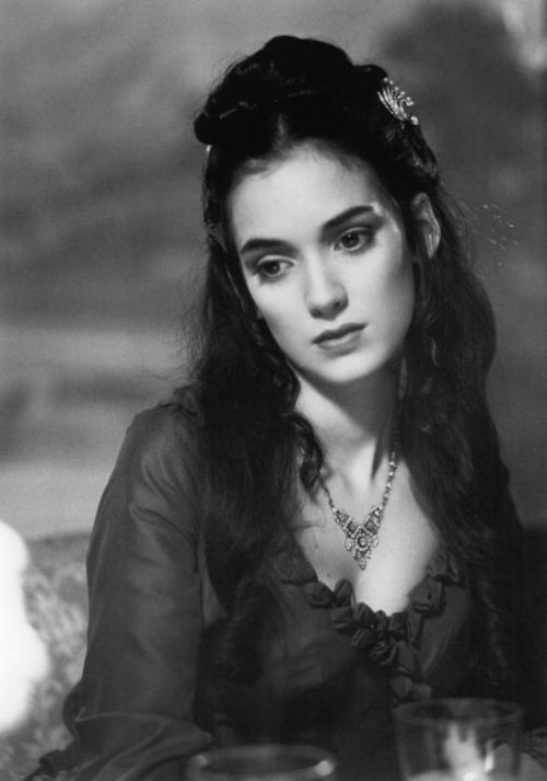 Winona Ryder in Bram Stoker&rsquo;s Dracula (1992). Nudes &amp; Noises  