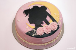 catwaiidoll:  my birthday cake :3