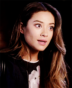 Lipstick-Lesbian:  Alicias-Clark:  Emily Fields Being A Cutie On The 100Th Episode