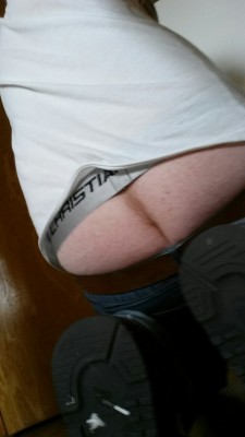 gingerhole:  ginger-fur:  Fingered myself for a good 10 minutes after this!! Someone just fill my hungry hole with piss and cum  Redhole lovers, want to see just Ginger Man-Holes? (Guys in all images believed to be over 18) Visit http://gingerhole.tumblr.