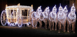 Bright nights (Christmas display at Wilanow Palace, Warsaw)