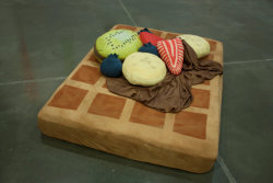  waffle and syrup bed sheets with fruit pillows  