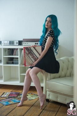 suicideburningangels:  Yuxi – I Saw Her Standing ThereFull set and download links - http://bit.ly/1UZQwzf‪