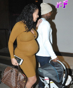 missladylove20:  Ne-Yo &amp; Pregnant Wife Crystal Renay’s Last Night Out Before Baby SJ’s Arrival TONIGHT  Ne-Yo and his pregnant wife Crystal Renay enjoyed one last night out before baby SJ makes his arrival tonight. Baby SJ is almost here! Last