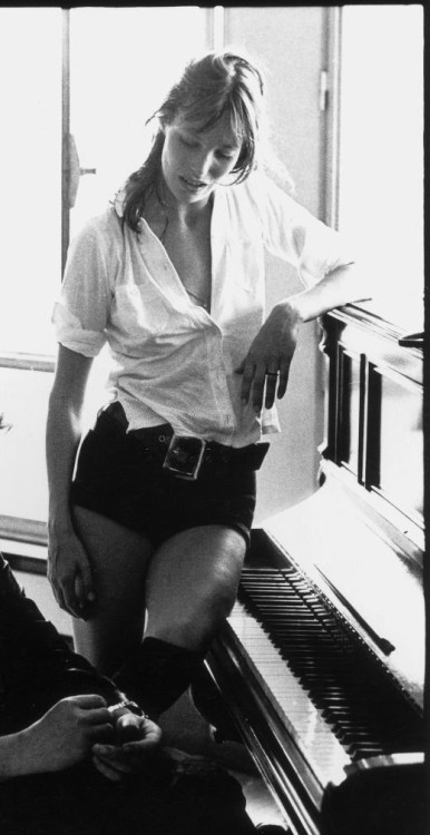 prettyfuul:  Jane Birkin in 1970, France.
