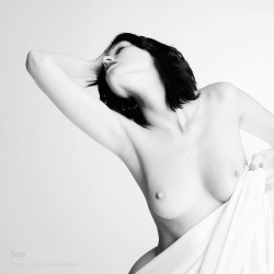 eroticart-photos:  ‘Curved…’, Nude