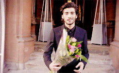 break-the-internet:   @zaynmalik: So baby tonight I got you on my mind.   Let me jizz all over his gorgeous face