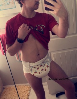 diapertwink95:Diaper for the day! Proof of the thick crinkle butt hehe