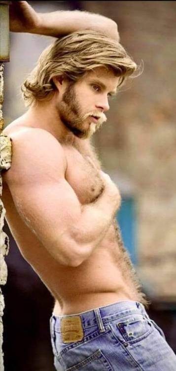 Blond &amp; hairy - WOW!