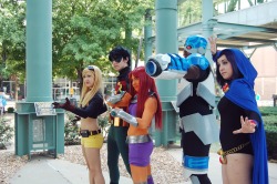 titan-fanatic:  gnarlycharley:  INCREDIBLE Teen Titan cosplayers at anime fest.  Theres a cyborg, guys!!! This is revolutionary 