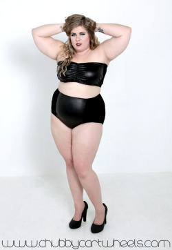 chubbycartwheels:  New pieces in the shop! Leather front bandeau and leather front high waist bottoms both sold separately! A little different style to offer this time of year but a lot of fun to wear!www.chubbycartwheels.com  I&rsquo;m in love