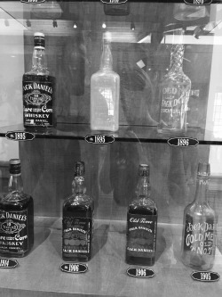 miajo29:  Jack Daniels Bottles