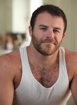 southerncrotch:  Ian Parks — the bear-god’s gift to gay men everywhere