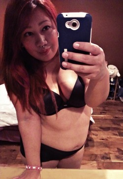 Chubby-Bunnies:  Caitlin, 22. I’ve Grown A Lot More Confident In Myself This Past