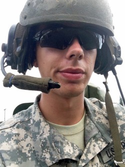 ksufraternitybrother:  21-year old army stud,