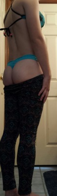 horny-trap-littlesissy-femboy:  Jenna showing off her cute virgin butt. 