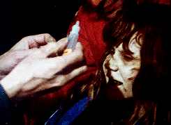 sixpenceee:  Because you just need this gifset of Linda Blair having her demonic contacts inserted on the set of The Exorcist   I think it&rsquo;s time for a re-watch