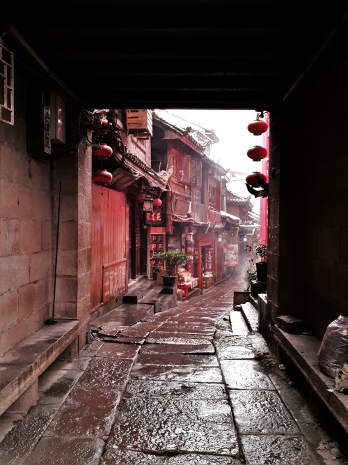 picturesofchina:  A street in Fenghuang, Hunan