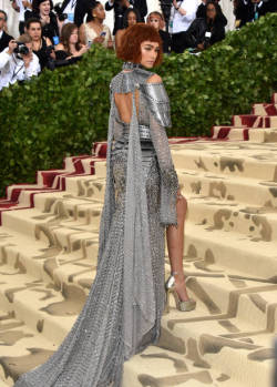 aishwaryaraii:Zendaya as Joan of Arc for Met Gala 2018  (Famous for leading France in its victory against Britian and was honored as a saint)