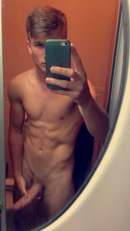 hotboysasses:I’m in love. More of this sexy little stud