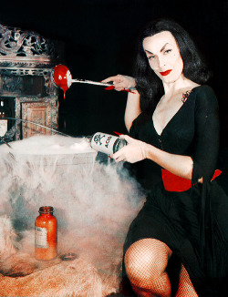 vintagegal:  Vampira c. 1950s 
