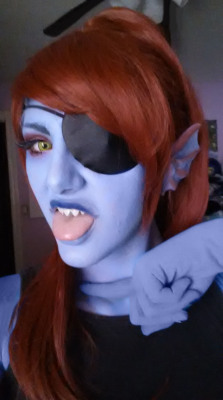 pumpkinetics:  More pics from my Undyne cosplay test     (Mettaton pictures here)  