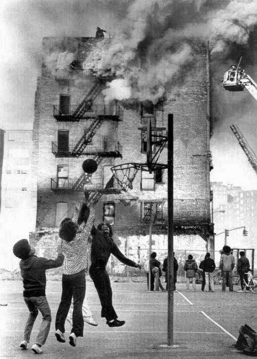 East Harlem, 1975. The Game goes on&hellip; Nudes &amp; Noises  