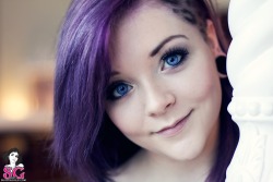 past-her-eyes: Maisie Suicide maisie.suicidegirls.com Link to South African SuicideGirls 