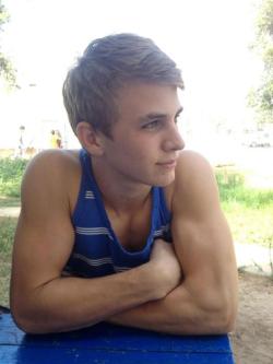 elijahwt:  For more SexyBoys!!  Aww man look at his arms &lt;3