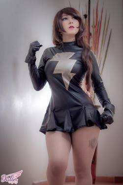 cosplay-and-costumes:  Dalin Cosplay as Mary Marvel Source: http://imgur.com/wNlXWtK http://bit.ly/1N7fNDA 