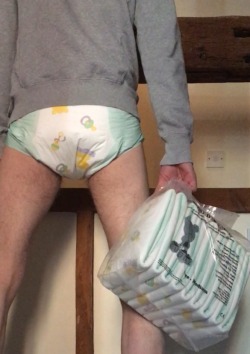 aboymikey:  fenthic: ukdlboy: Trying out the spanking new cuddlz nursery nappy 