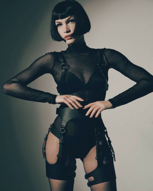 martysimone:  Fleet Ilya | The O-Ring Bra + Cut Out Knickers + Curved Suspender Harness | ph Yi ying Lai | model Miriam Veil  