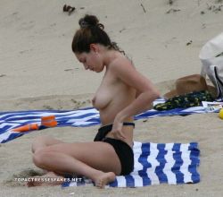 New Post has been published on http://topactressesfakes.net/2016/06/kelly-brook-boobs-show-in-beach-topless/Kelly Brook boobs Show In Beach Topless     Kelly Brook boobs Show In Beach Topless Kelly Brook boobs and nipples showing outdoor very sexy. Hot