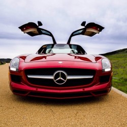 drivingbenzes:  Mercedes-Benz SLS AMG (Instagram