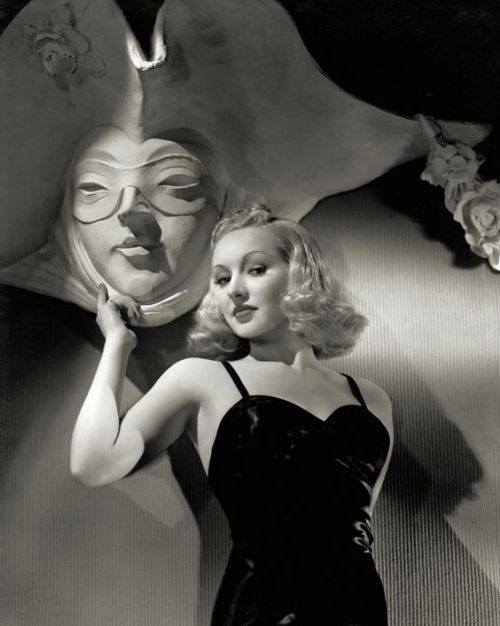 Betty Grablehttps://painted-face.com/