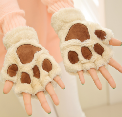 kawaiiteatime:  cat paw gloves Use the code lovely3 for 10% off your purchase!  