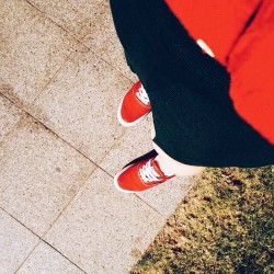 Saturday morning, diện đồ như noel vậy đó chời =)) #VSCOcam#Saturday#morning#redshoes#shoefie#noelstyle